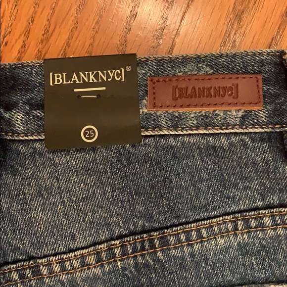 NWT Denim High Waisted Distressed Shorts - Picture 5 of 5